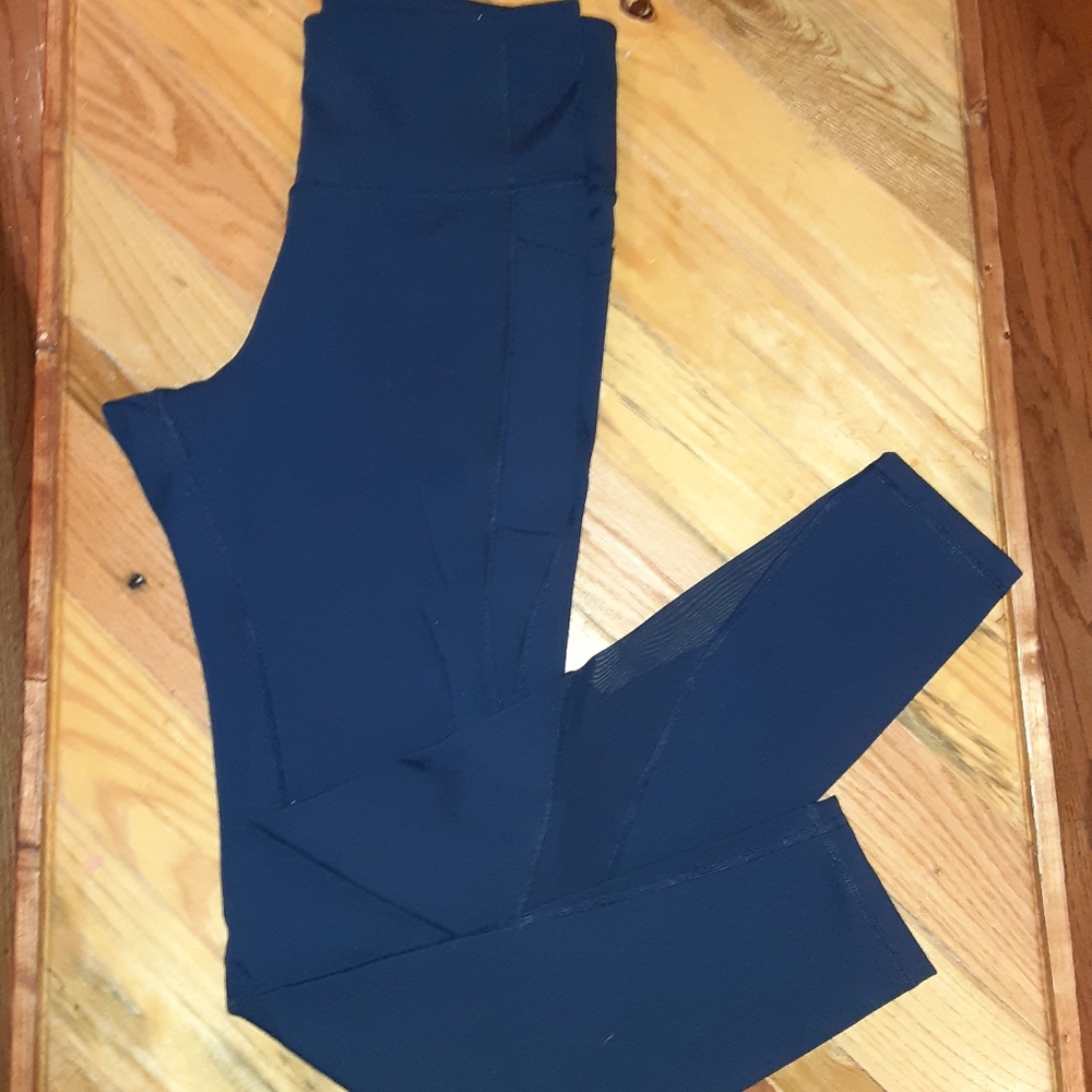 Old Navy Elevate Go Dry Leggings